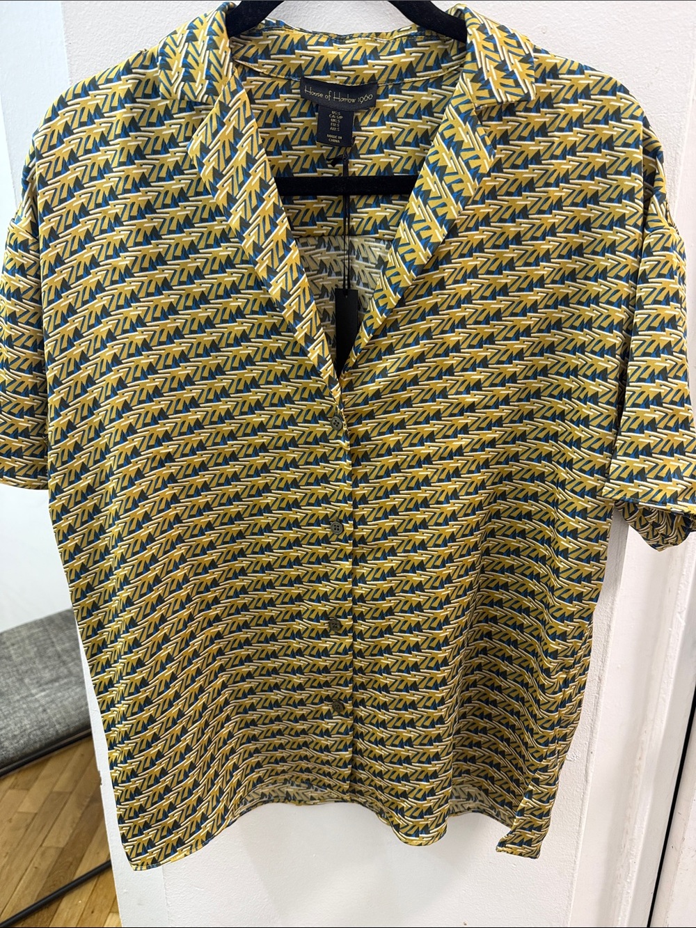 House of Harlow  Yellow and Navy Geometric Short-Sleeve Shirt